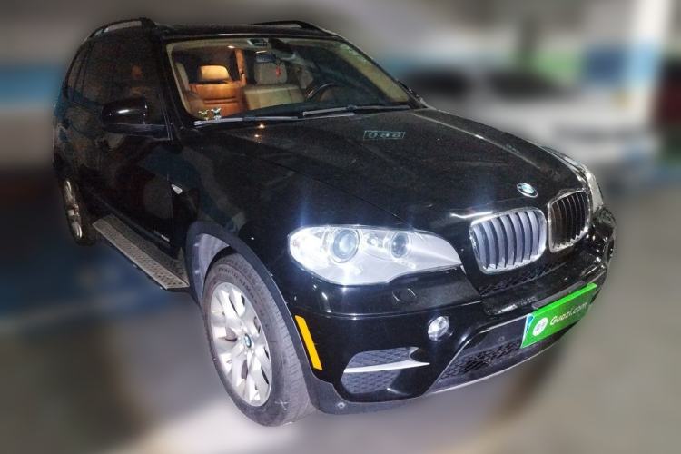 Used BMW X5  Front Right 45 Deg
