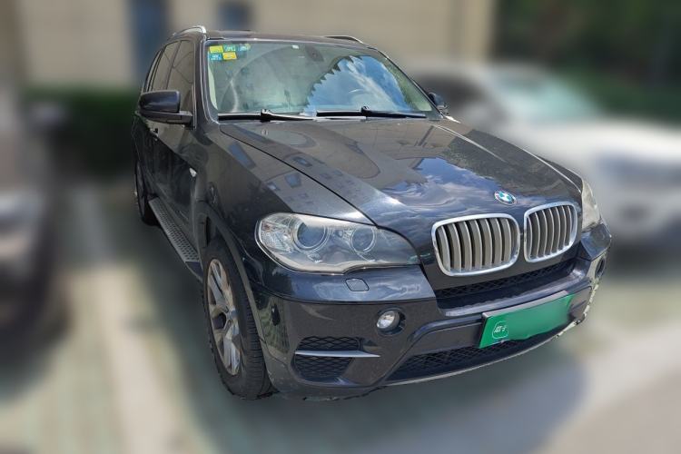 Used BMW X5 2011 xDrive35i Leading Model Front Right 45 Deg