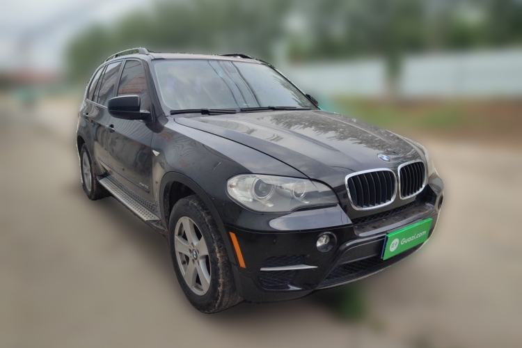 Used BMW X5 2011 xDrive35i Leading Model Front Right 45 Deg