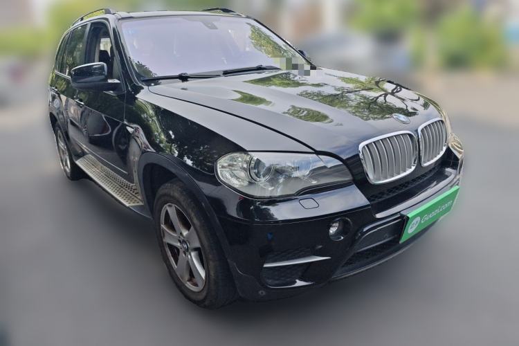 Used BMW X5 2011 xDrive35i Leading Model Front Right 45 Deg