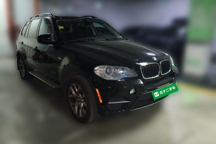 Used BMW X5  Front Right 45 Deg