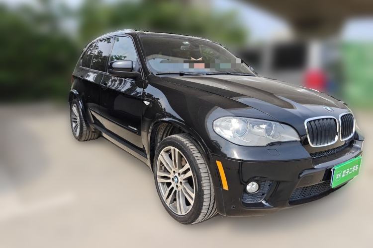 Used BMW X5 2011 xDrive35i U.S. specification Front Right 45 Deg
