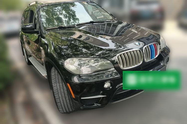 Used BMW X5  Front Right 45 Deg