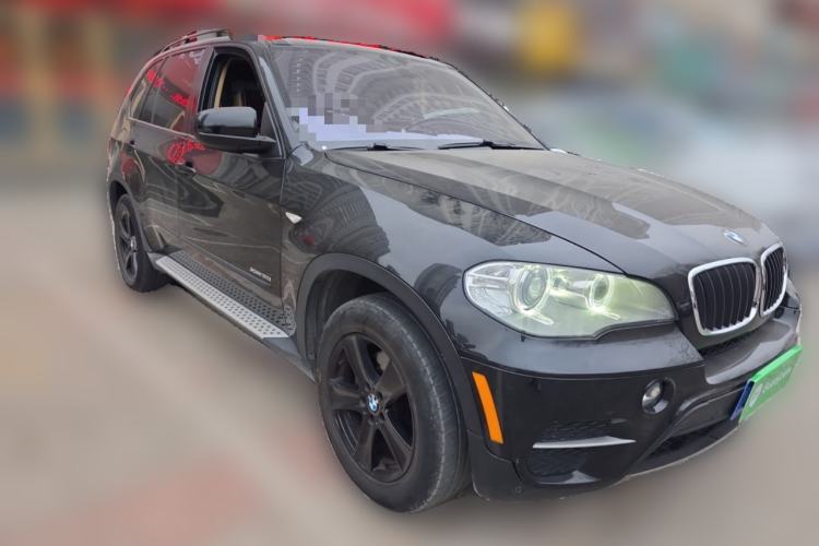 Used BMW X5 2011 xDrive35i Leading Model Front Right 45 Deg