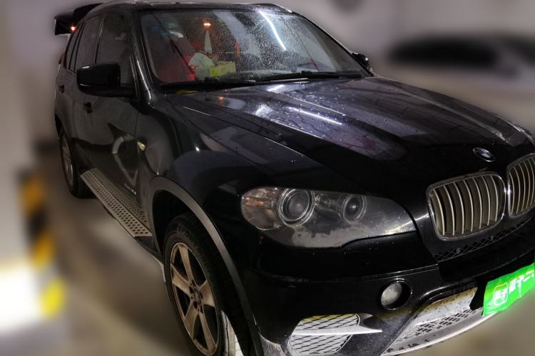 Used BMW X5 2011 xDrive35i Leading Model Front Right 45 Deg