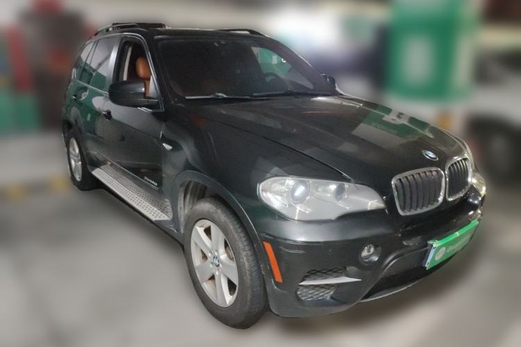 Used BMW X5 2011 xDrive35i Leading Model Front Right 45 Deg