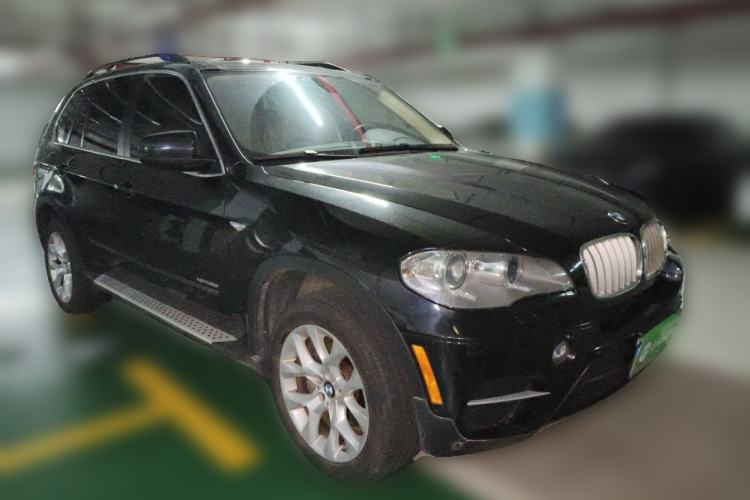 Used BMW X5 2011 xDrive35i Leading Model Front Right 45 Deg