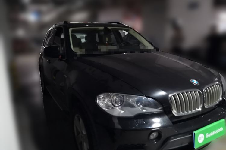 Used BMW X5 2011 xDrive35i Leading Model Front Right 45 Deg