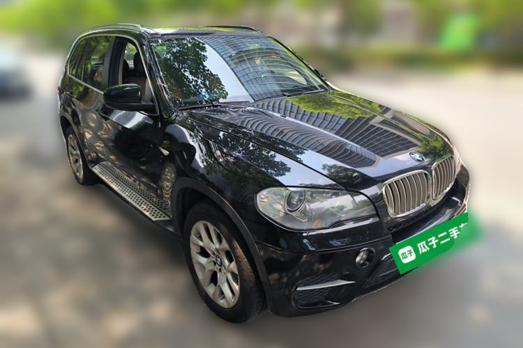 Used BMW X5 2011 xDrive35i Luxury Edition Front Right 45 Deg