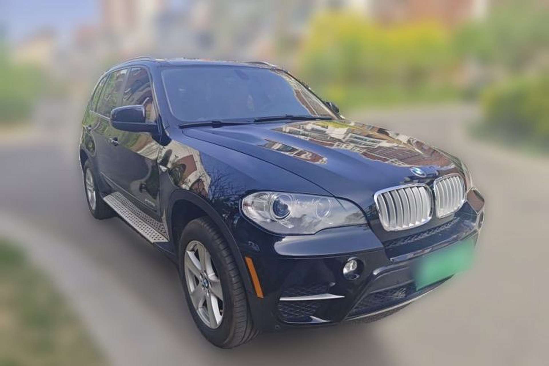 Used BMW X5  Front Right 45 Deg