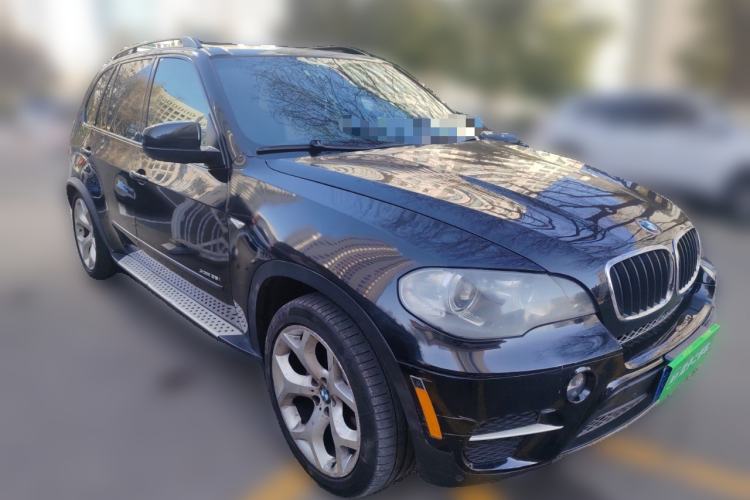 Used BMW X5 2011 xDrive35i Luxury Edition Front Right 45 Deg