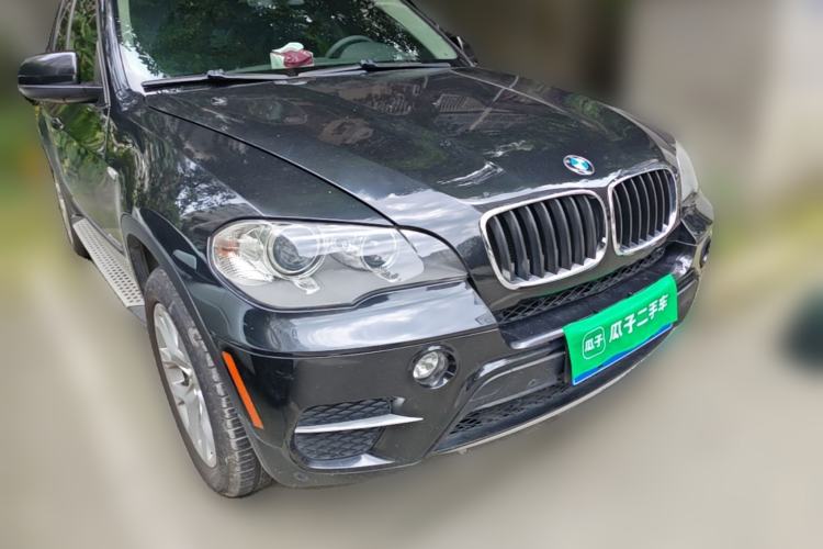 Used BMW X5  Front Right 45 Deg