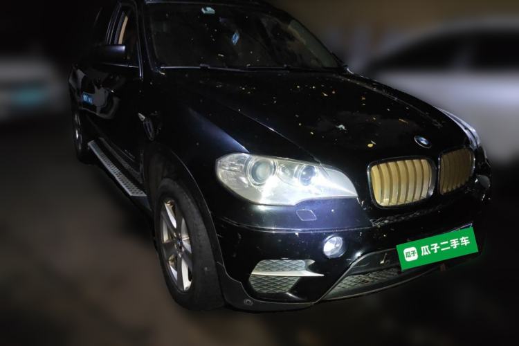 Used BMW X5 2011 xDrive35i Leading Model Front Right 45 Deg