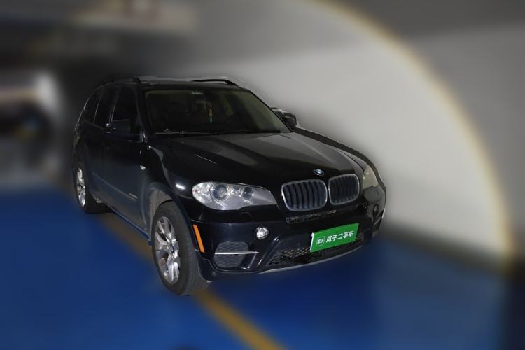 Used BMW X5  Front Right 45 Deg