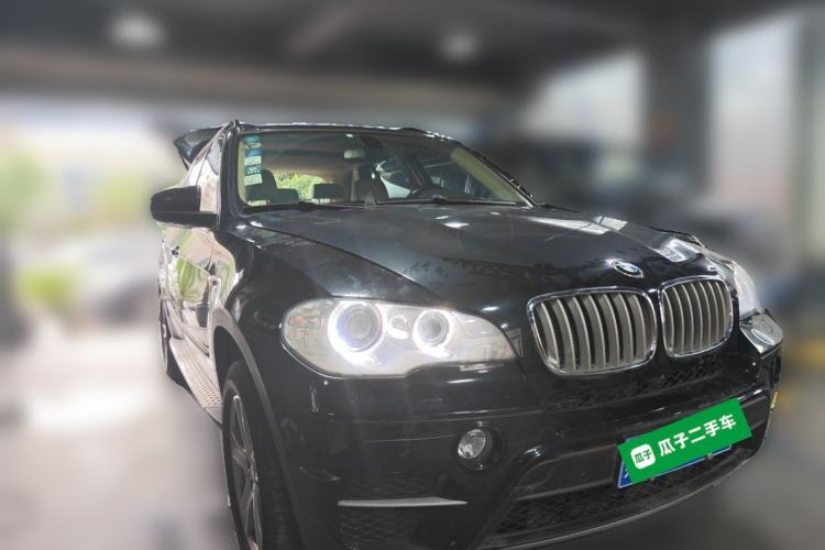 Used BMW X5 2011 xDrive35i Leading Model Front Right 45 Deg