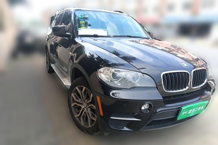 Used BMW X5 2011 xDrive35i Leading Model Front Right 45 Deg