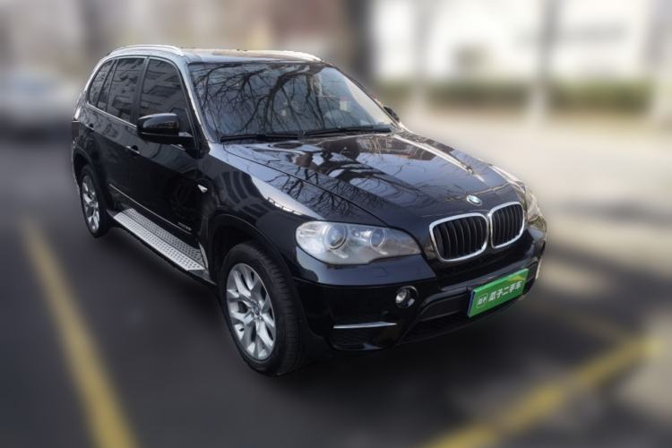 Used BMW X5  Front Right 45 Deg