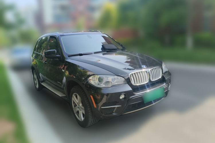 Used BMW X5  Front Right 45 Deg