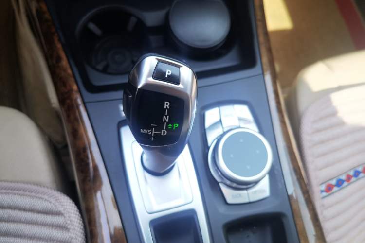 Used BMW X5  Gear Lever
