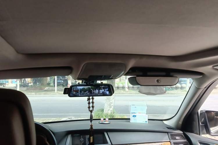Used BMW X5 2011 xDrive35i Leading Model Headliner