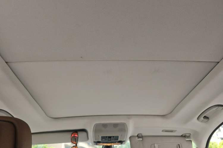 Used BMW X5 2011 xDrive35i Leading Model Headliner