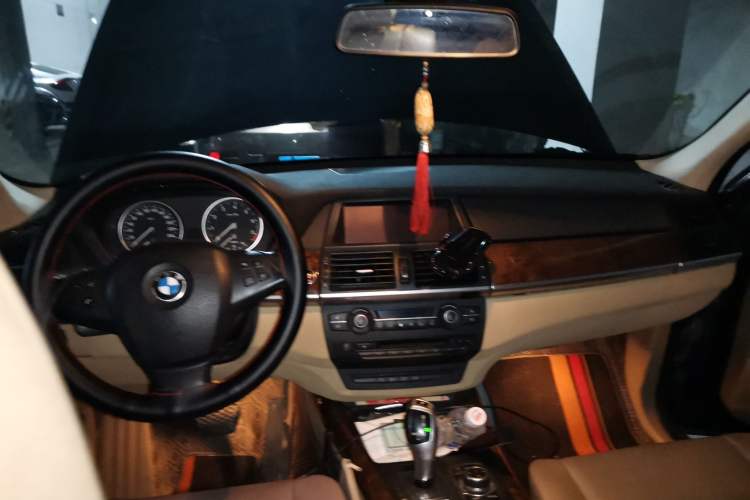 Used BMW X5 2011 xDrive35i Leading Model Headliner