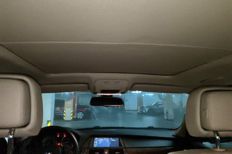 Used BMW X5 2011 xDrive35i Leading Model Headliner