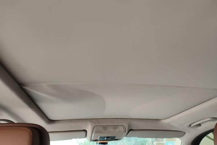 Used BMW X5 2011 xDrive35i Leading Model Headliner