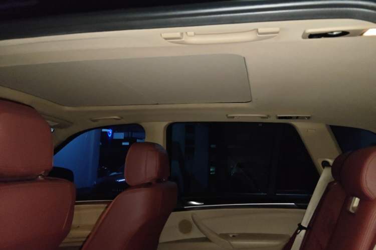 Used BMW X5  Headliner