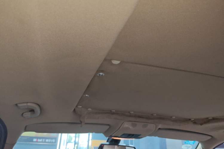 Used BMW X5 2011 xDrive35i Leading Model Headliner