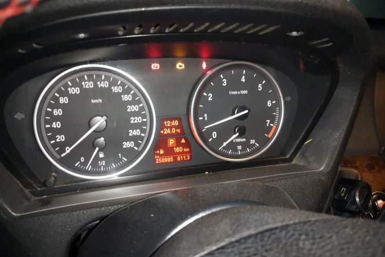 Used BMW X5 2011 xDrive35i Leading Model Instrument Cluster