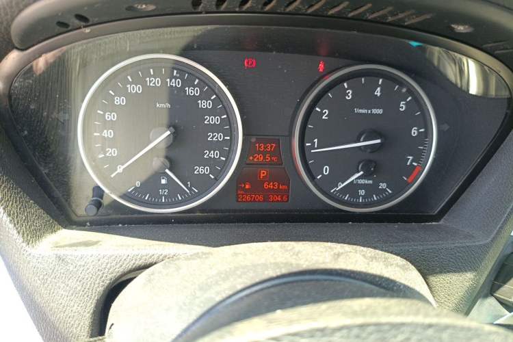 Used BMW X5 2011 xDrive35i Middle East version 5-seater Instrument Cluster