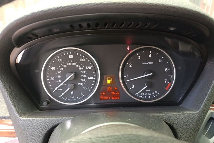 Used BMW X5 2011 xDrive35i low-power version U.S. specification Instrument Cluster