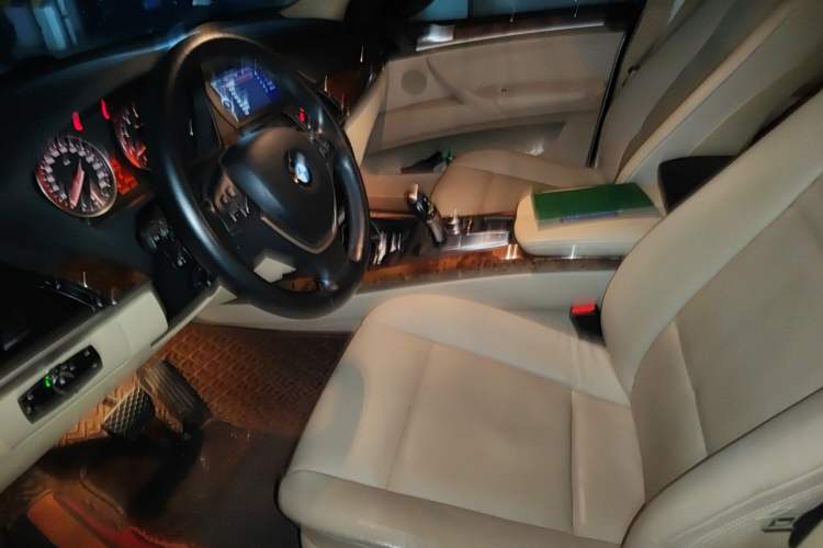 Used BMW X5 2011 xDrive35i Luxury Model Left Front Seat