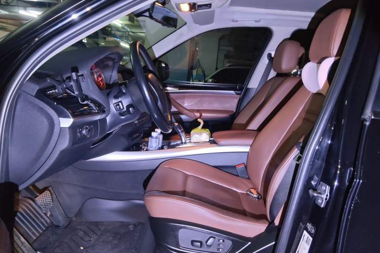 Used BMW X5 2011 xDrive35i Leading Model Left Front Seat