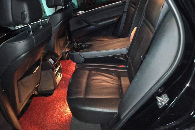 Used BMW X5  Left Rear Seat