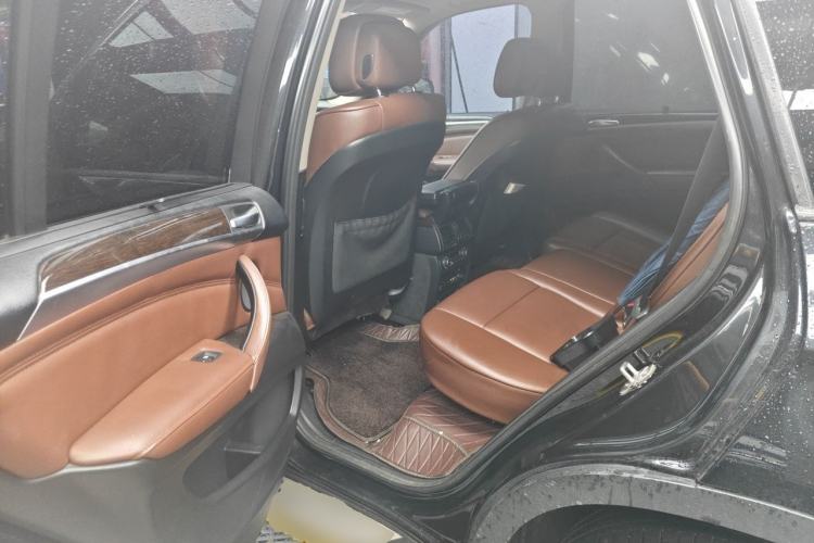 Used BMW X5  Left Rear Seat