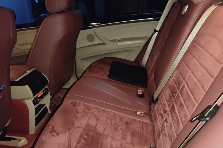 Used BMW X5  Left Rear Seat