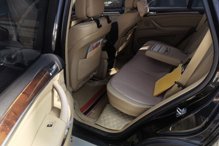 Used BMW X5  Left Rear Seat
