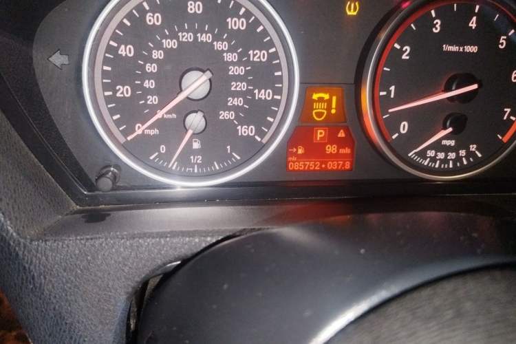 Used BMW X5  Odometer Close Up