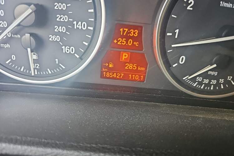 Used BMW X5 2011 xDrive35i Luxury Model Odometer Close Up