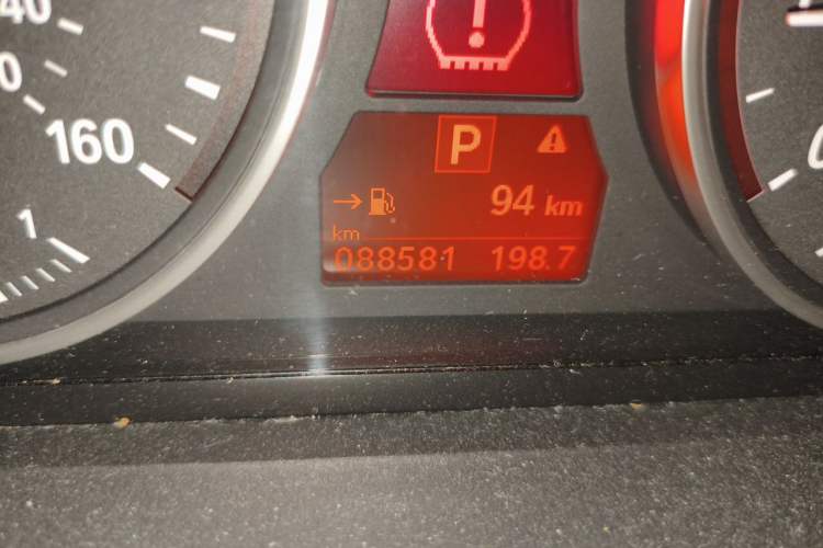 Used BMW X5  Odometer Close Up