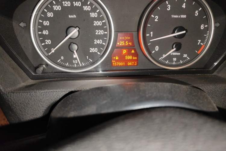 Used BMW X5 2011 xDrive35i Luxury Model Odometer Close Up