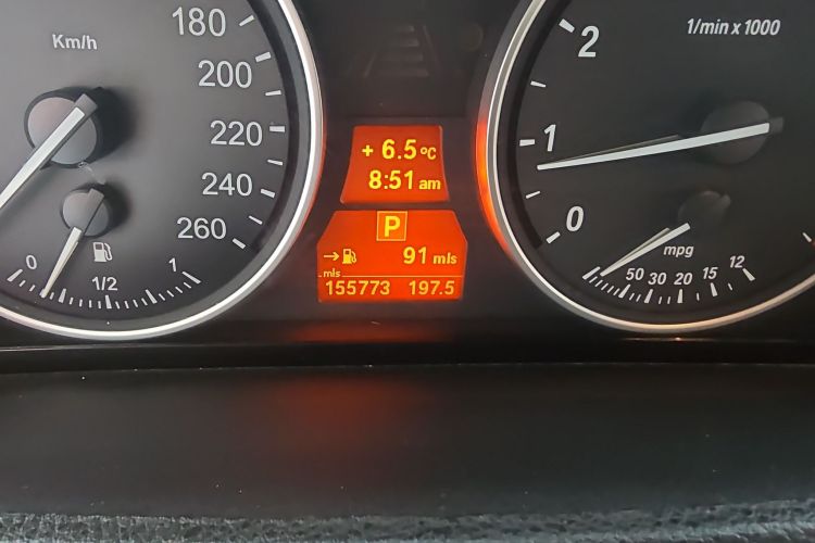 Used BMW X5 2011 xDrive35i Leading Model Odometer Close Up