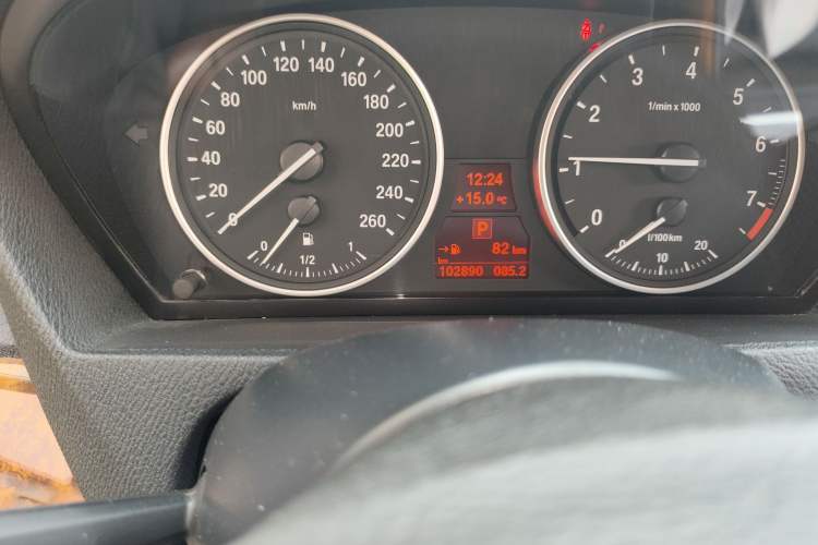 Used BMW X5 2011 xDrive35i Leading Model Odometer Close Up