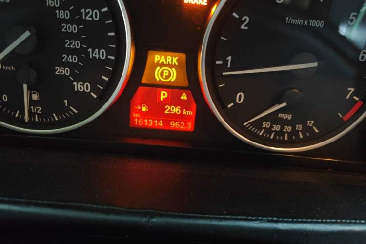 Used BMW X5  Odometer Close Up