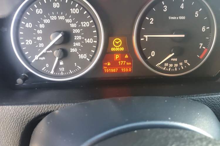 Used BMW X5 2011 xDrive35i Leading Model Odometer Close Up