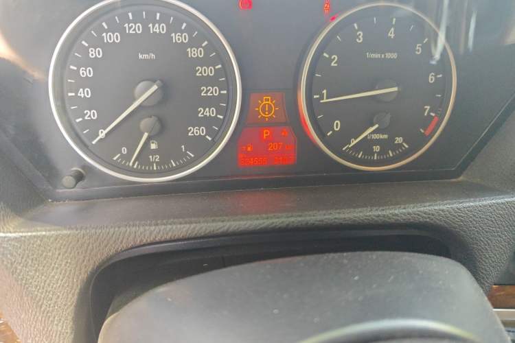 Used BMW X5 2011 xDrive35i Leading Model Odometer Close Up