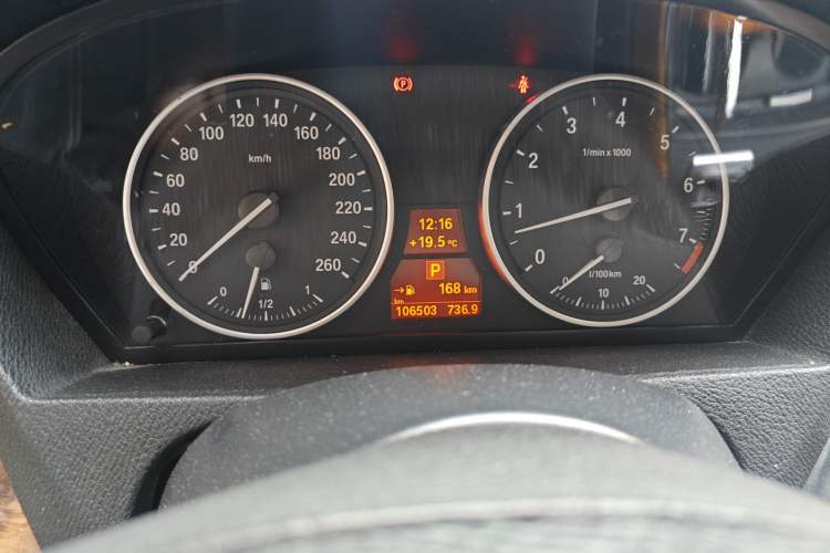 Used BMW X5 2011 xDrive35i Luxury Edition Odometer Close Up