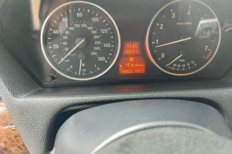 Used BMW X5 2011 xDrive35i Leading Model Odometer Close Up